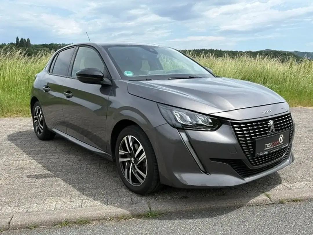 Peugeot 208 - Thumbnail 3