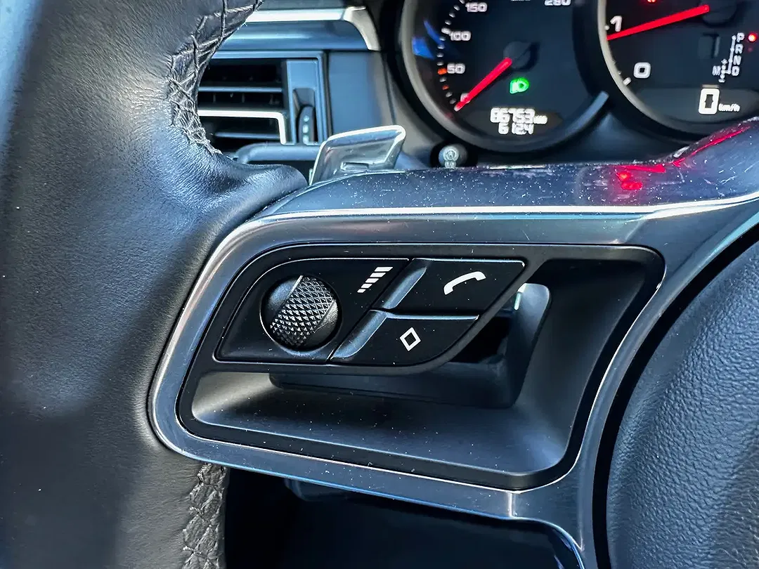 Porsche Macan - Thumbnail 19