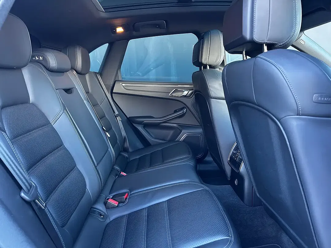 Porsche Macan - Thumbnail 26