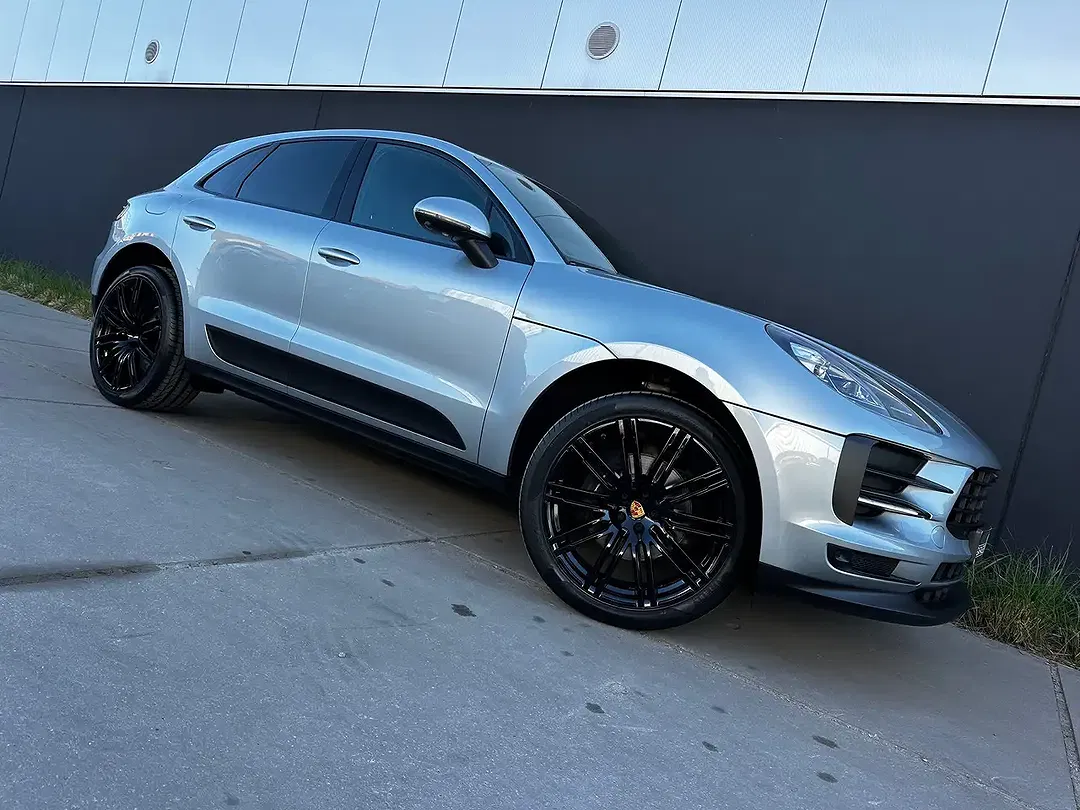 Porsche Macan - Thumbnail 9