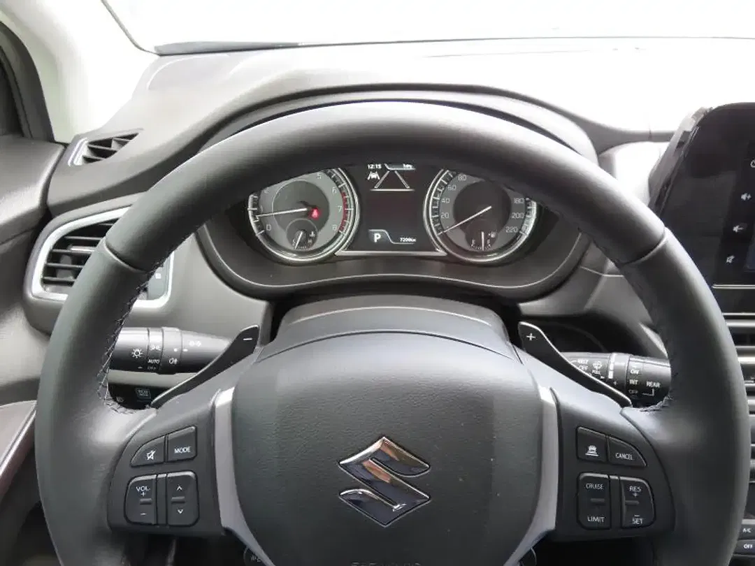 Suzuki S-Cross - Thumbnail 15
