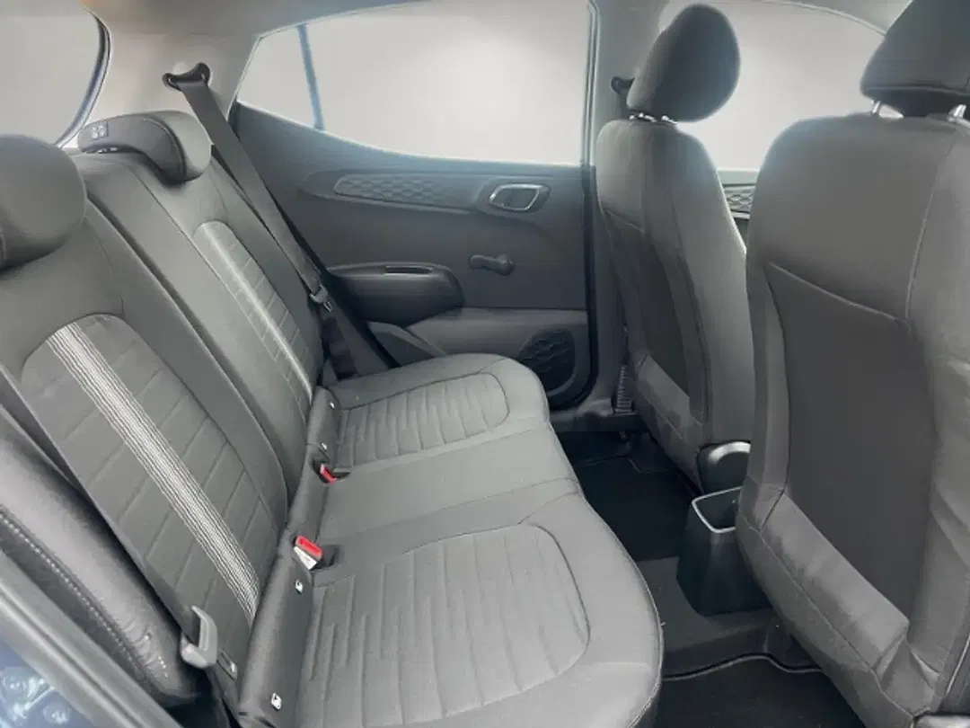 Hyundai i10 - Thumbnail 13