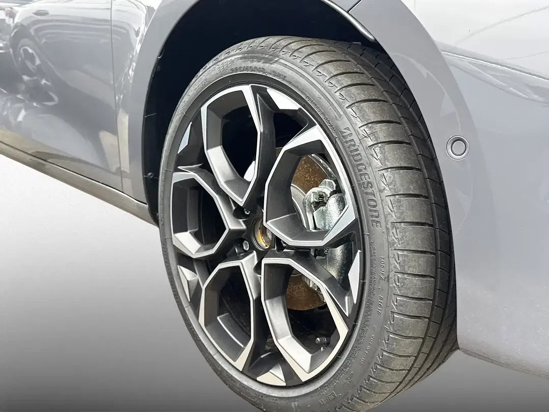 CUPRA Leon - Thumbnail 4