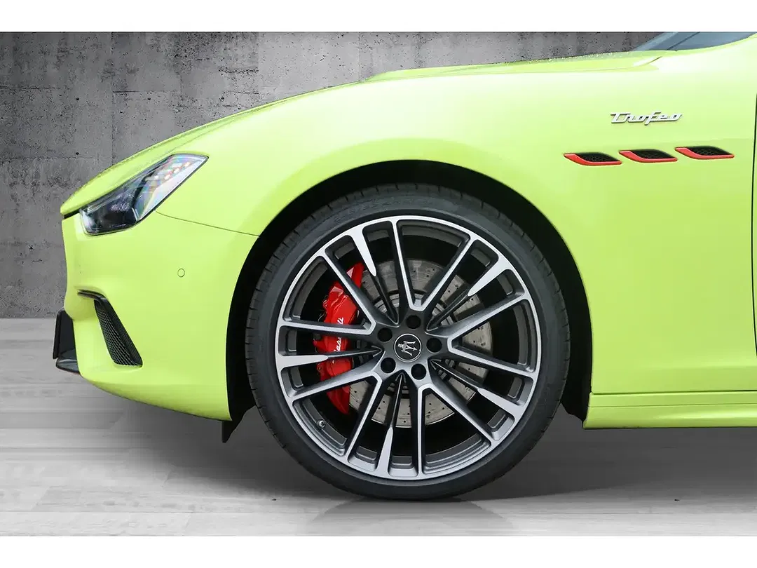 Maserati Ghibli - Thumbnail 11