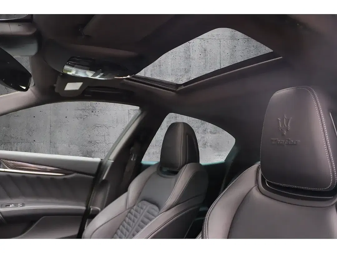 Maserati Ghibli - Thumbnail 15