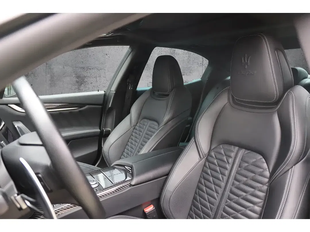 Maserati Ghibli - Thumbnail 6