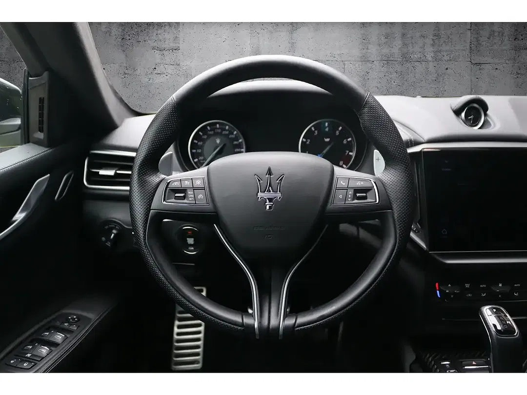 Maserati Ghibli - Thumbnail 8