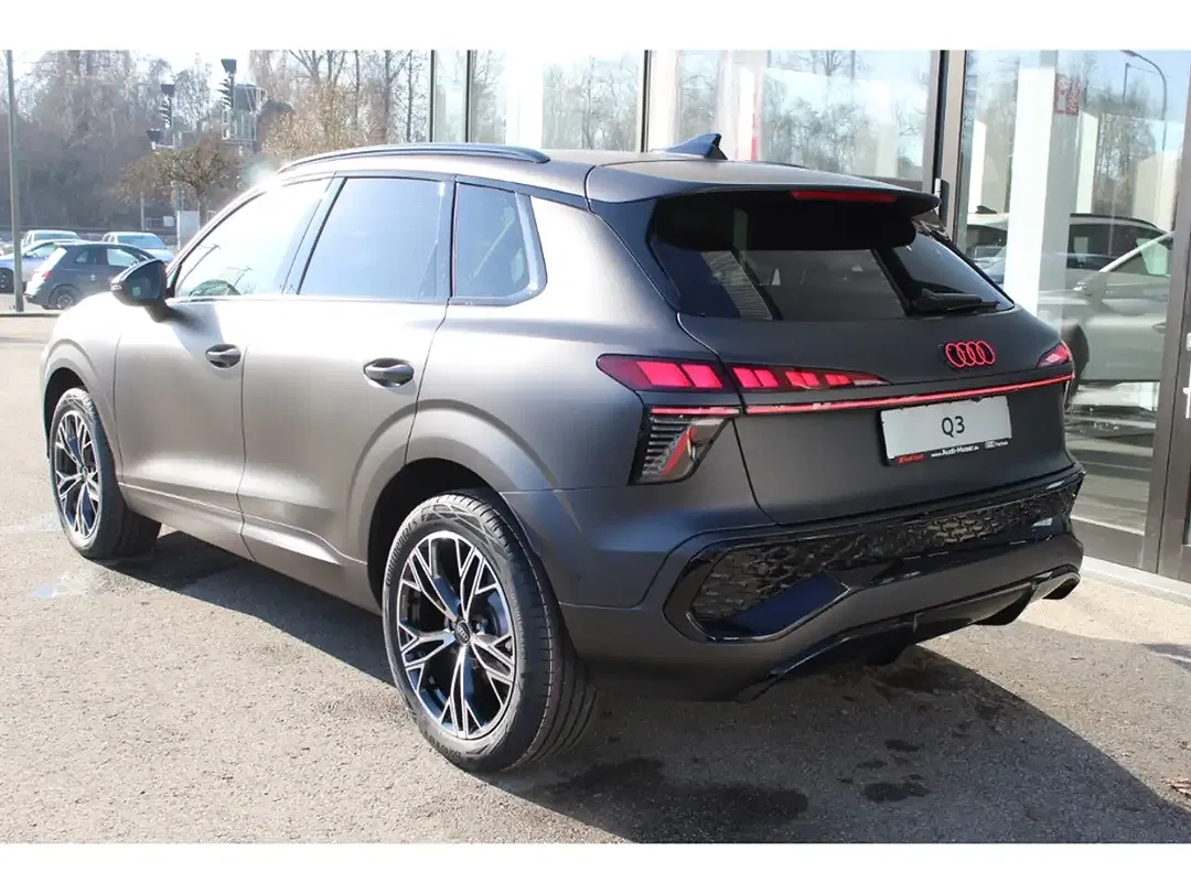 Audi Q3 - Thumbnail 5