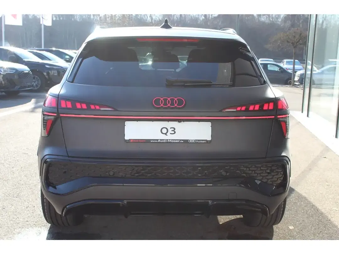 Audi Q3 - Thumbnail 6