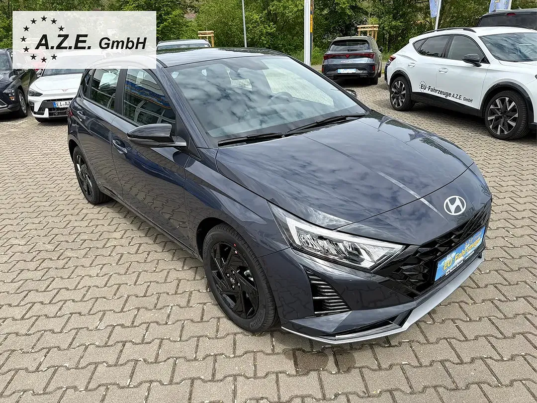 Hyundai i20 - Thumbnail 3