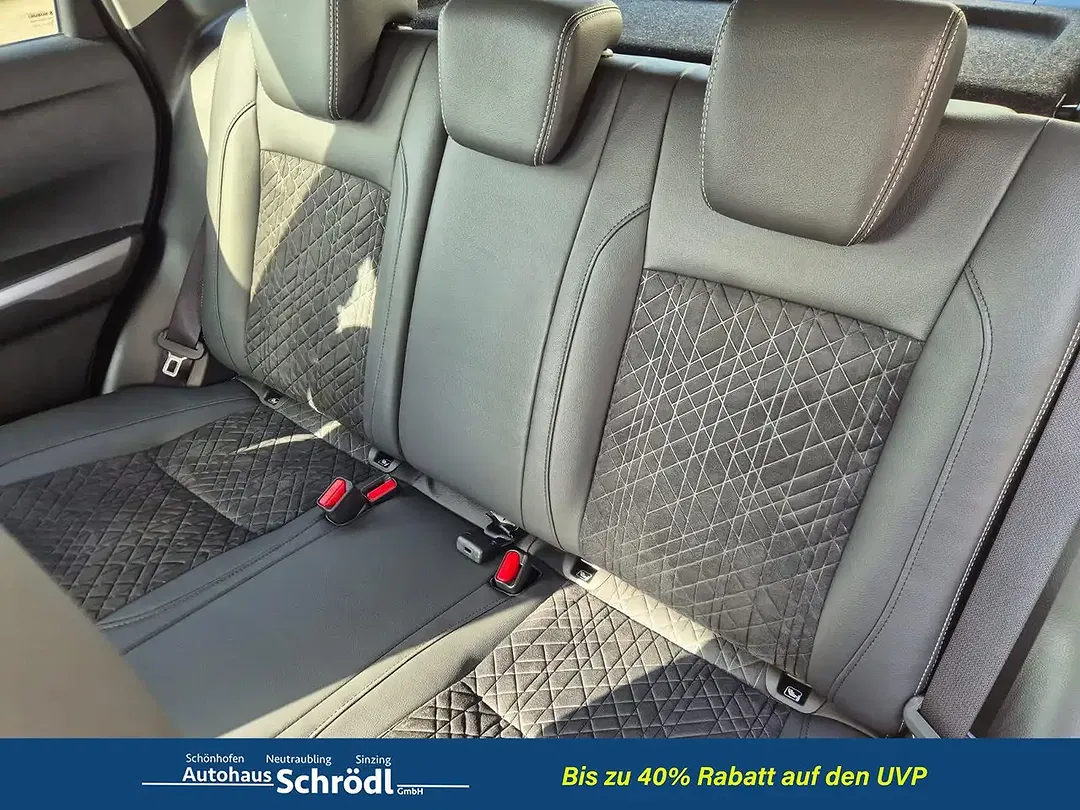 Suzuki Vitara - Thumbnail 12