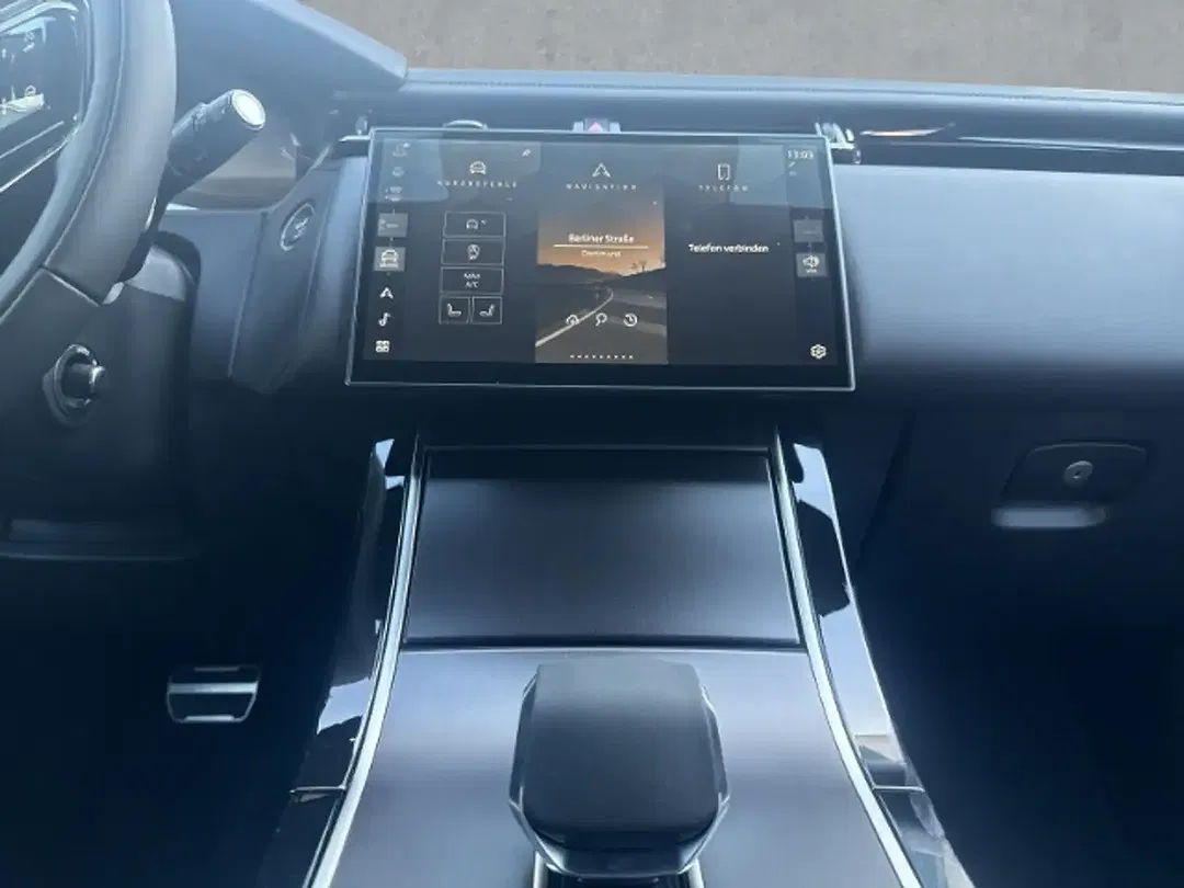 Land Rover Range Rover Velar - Thumbnail 13