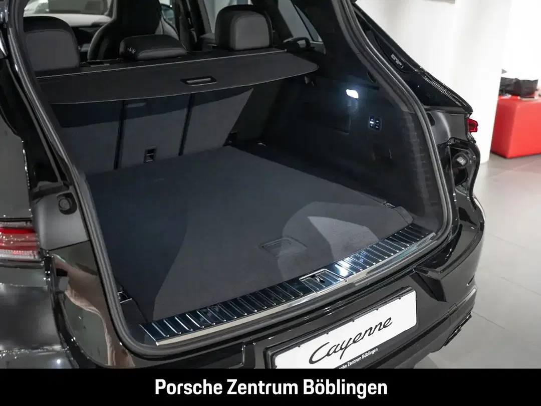 Porsche Cayenne - Thumbnail 13