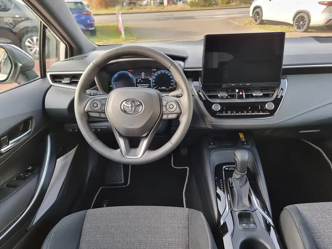 Toyota Corolla - Thumbnail 10