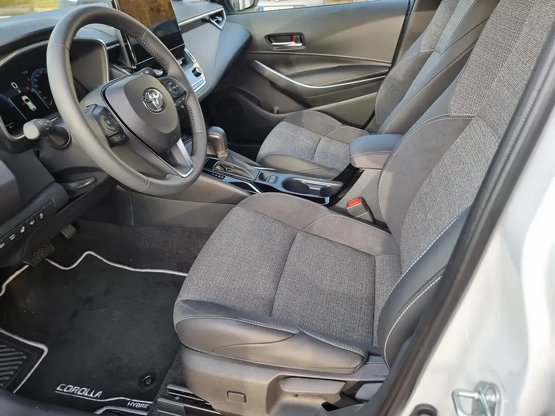 Toyota Corolla - Thumbnail 13