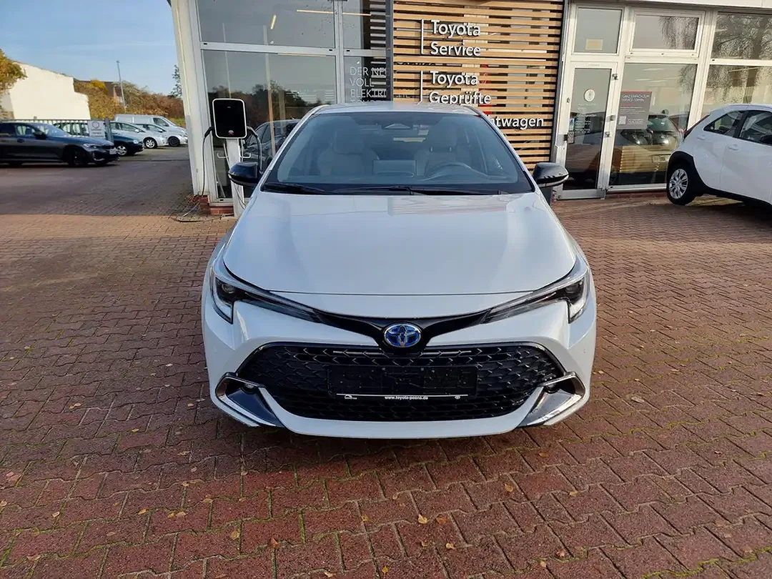 Toyota Corolla - Thumbnail 5