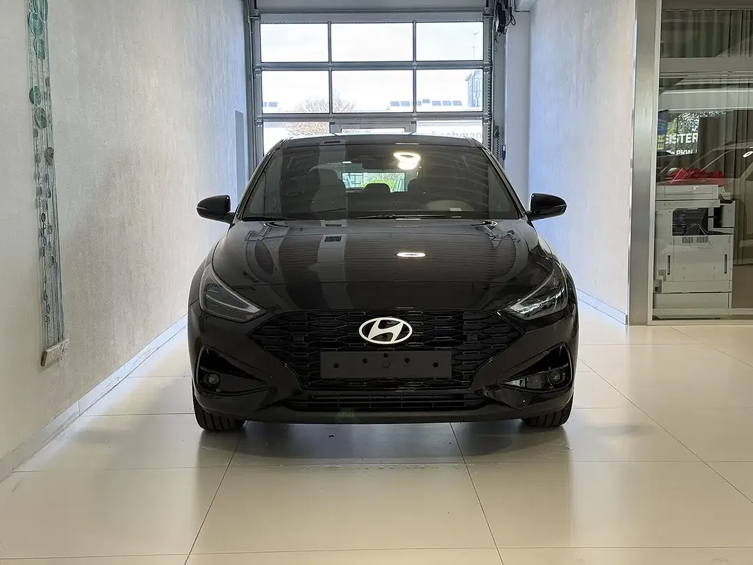 Hyundai i30 - Thumbnail 1