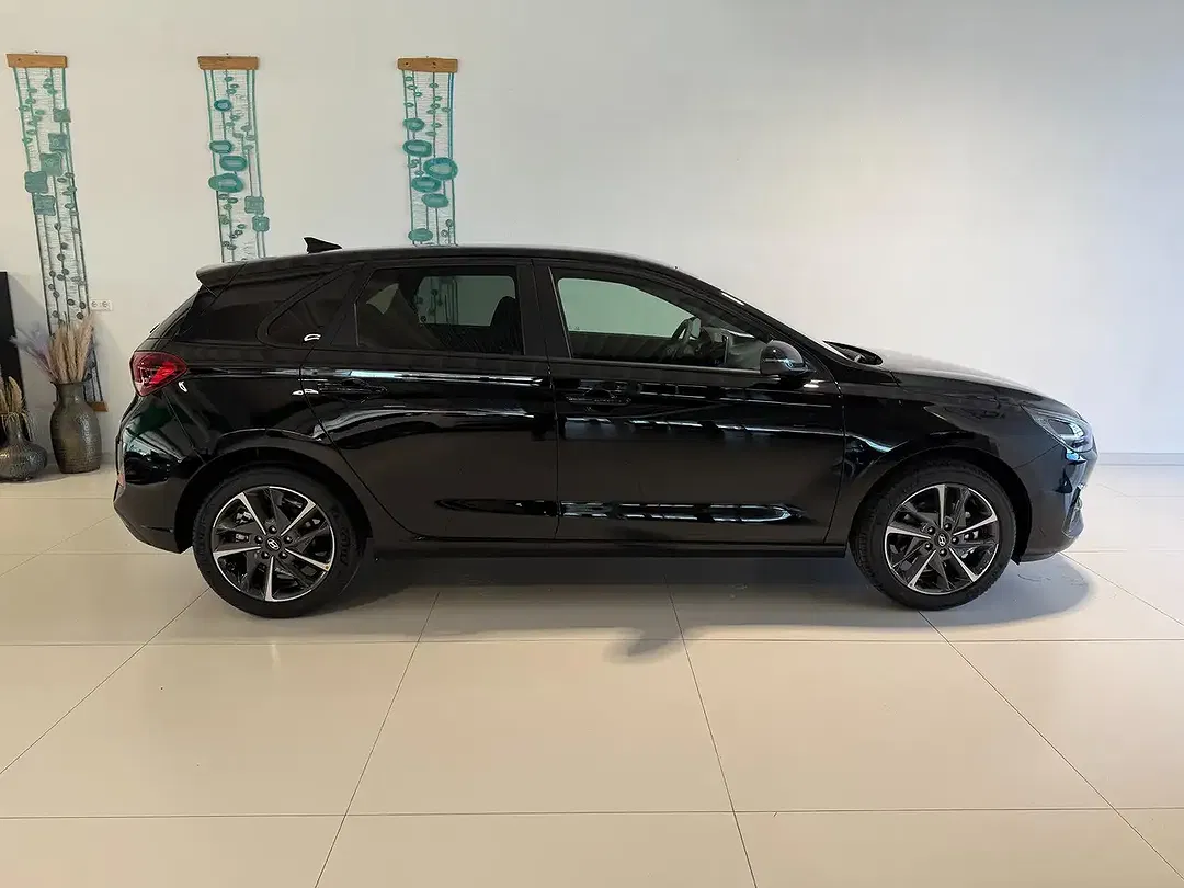 Hyundai i30 - Thumbnail 3