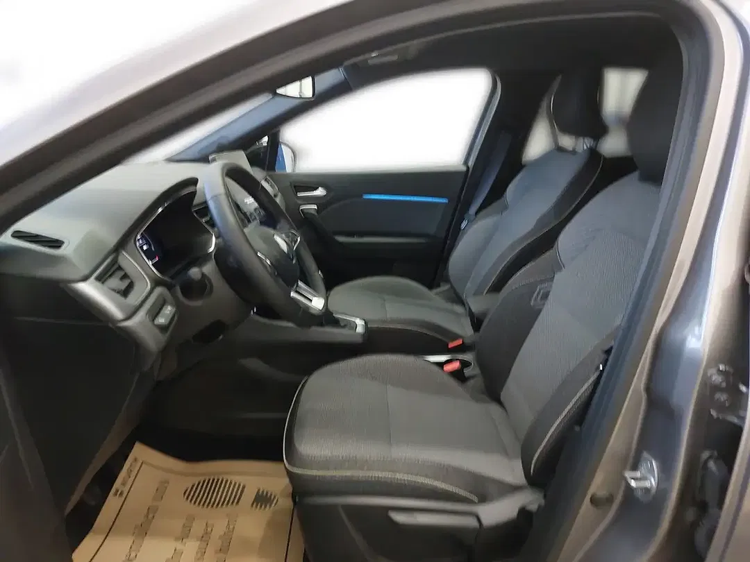 Renault Captur - Thumbnail 5