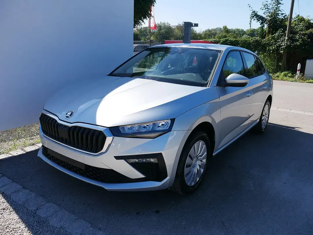 Skoda Scala - Thumbnail 1