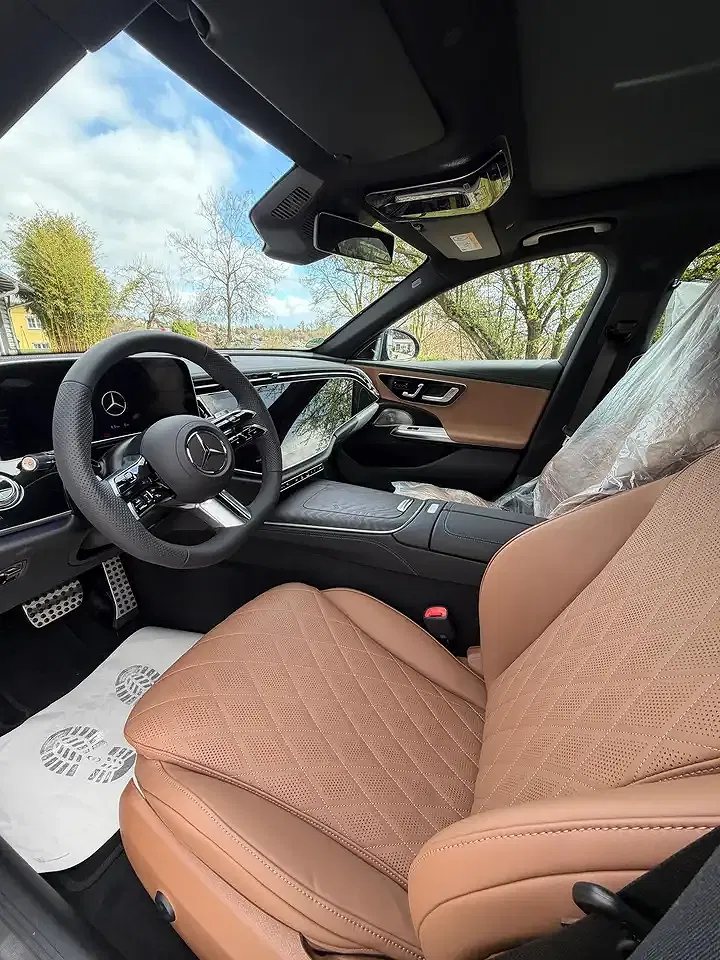 Mercedes-Benz E 200 - Thumbnail 11