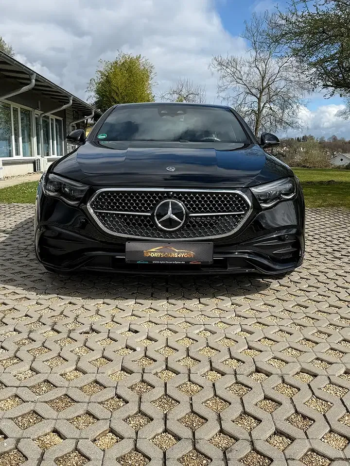 Mercedes-Benz E 200 - Thumbnail 2