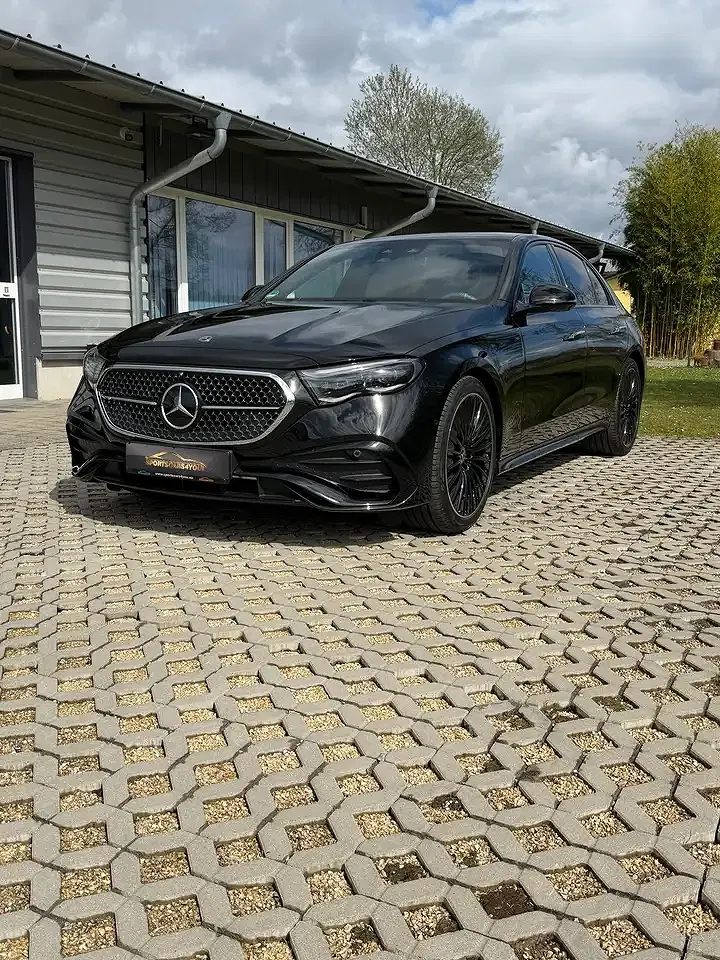 Mercedes-Benz E 200 - Thumbnail 3