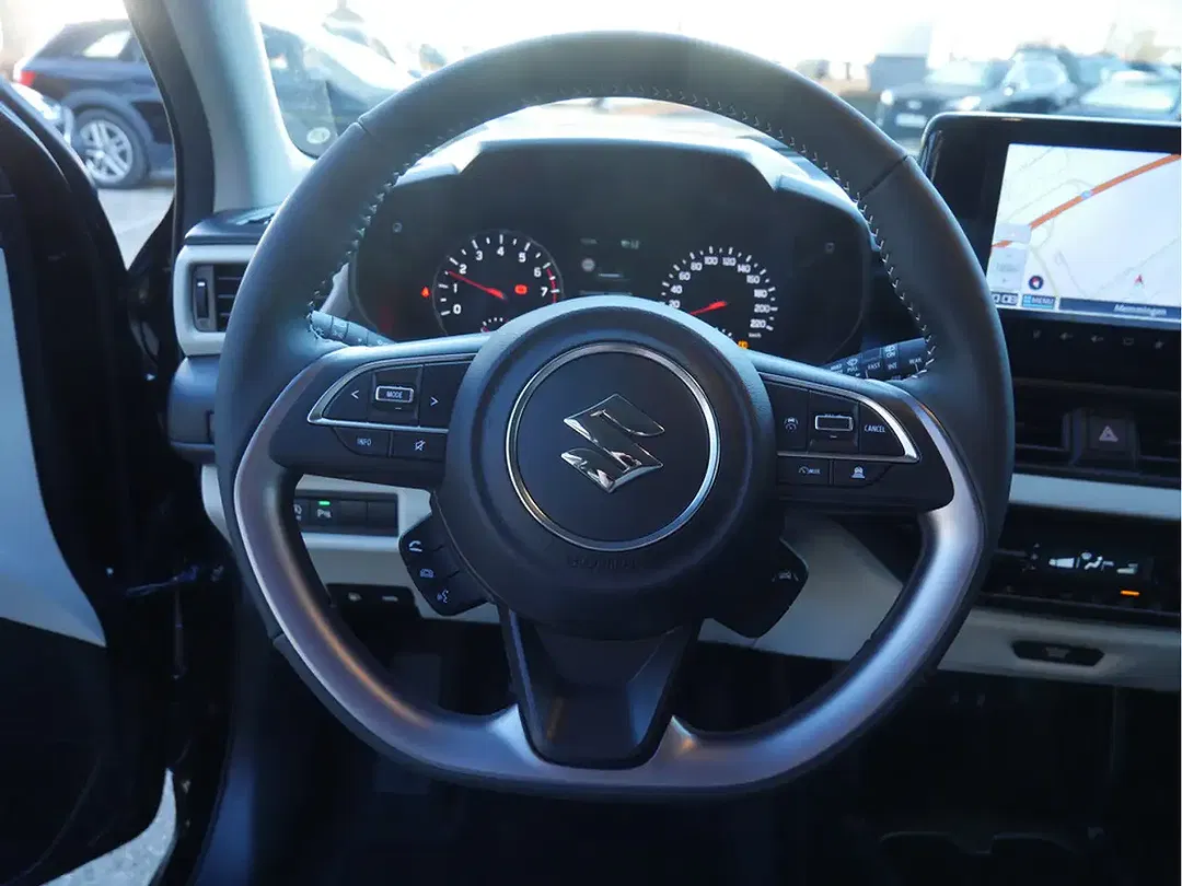 Suzuki Swift - Thumbnail 11