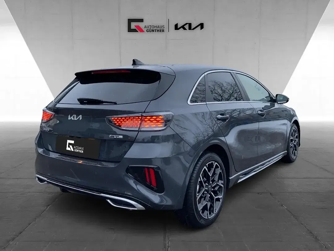 Kia Ceed / cee'd - Thumbnail 3