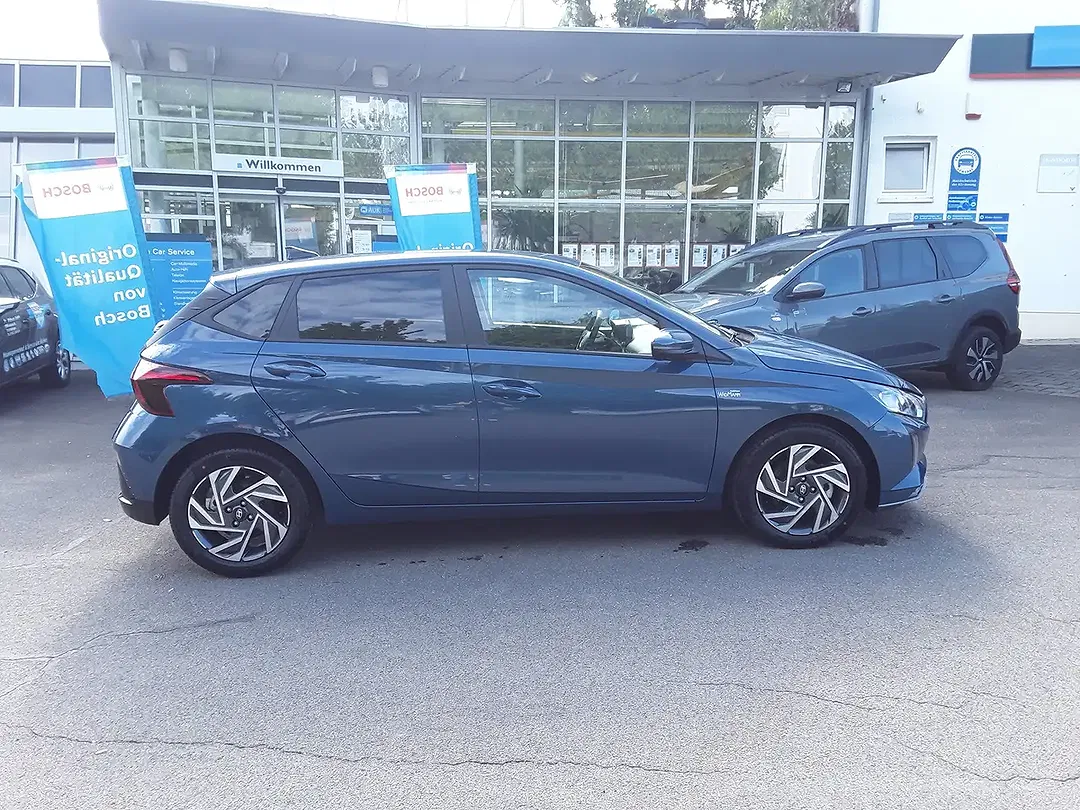 Hyundai i20 - Thumbnail 2