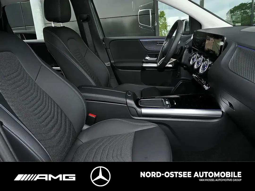 Mercedes-Benz B 200 - Thumbnail 11