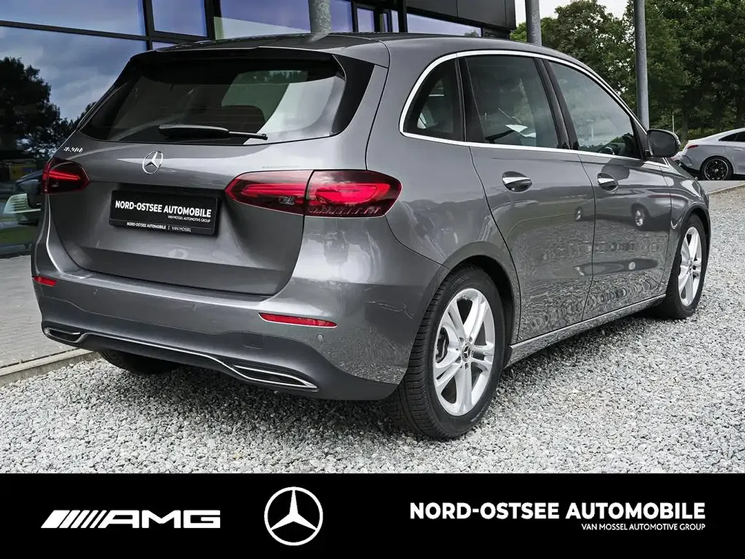Mercedes-Benz B 200 - Thumbnail 4