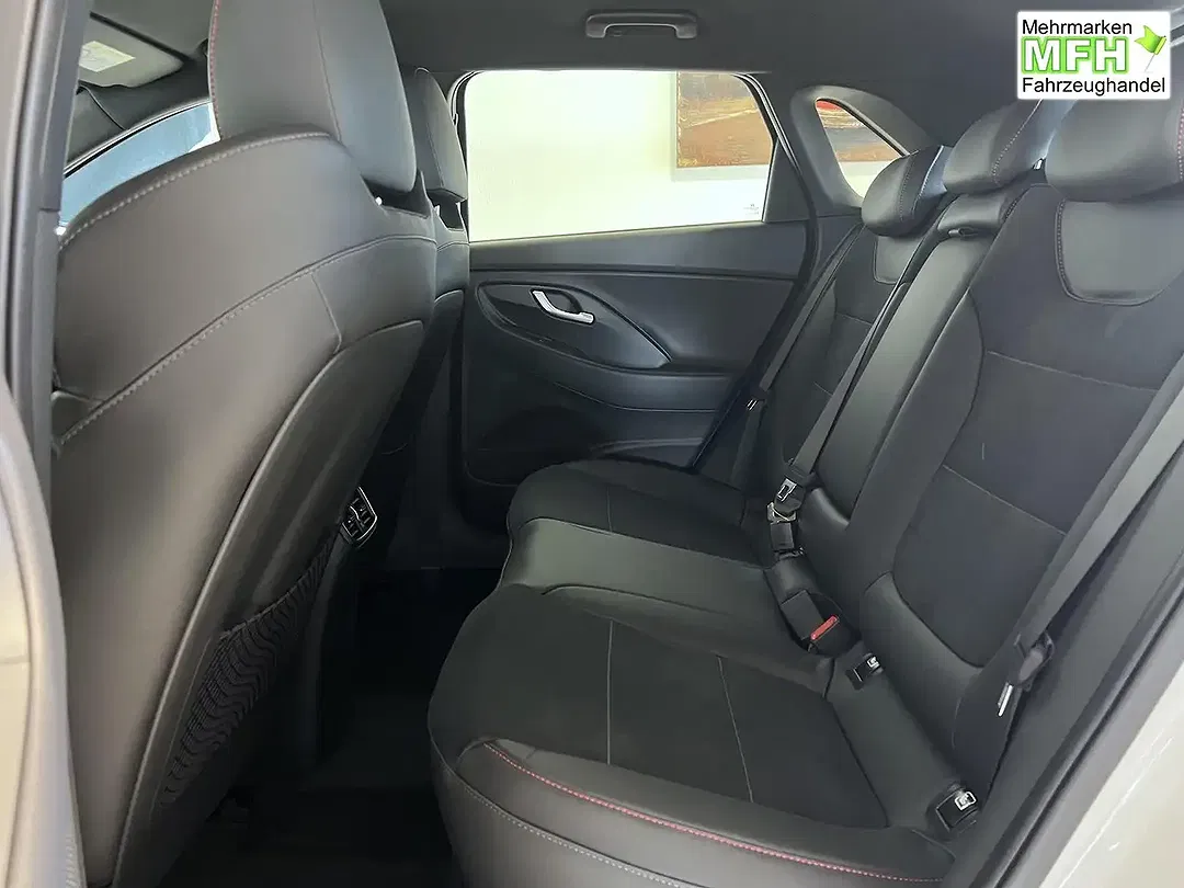 Hyundai i30 - Thumbnail 15