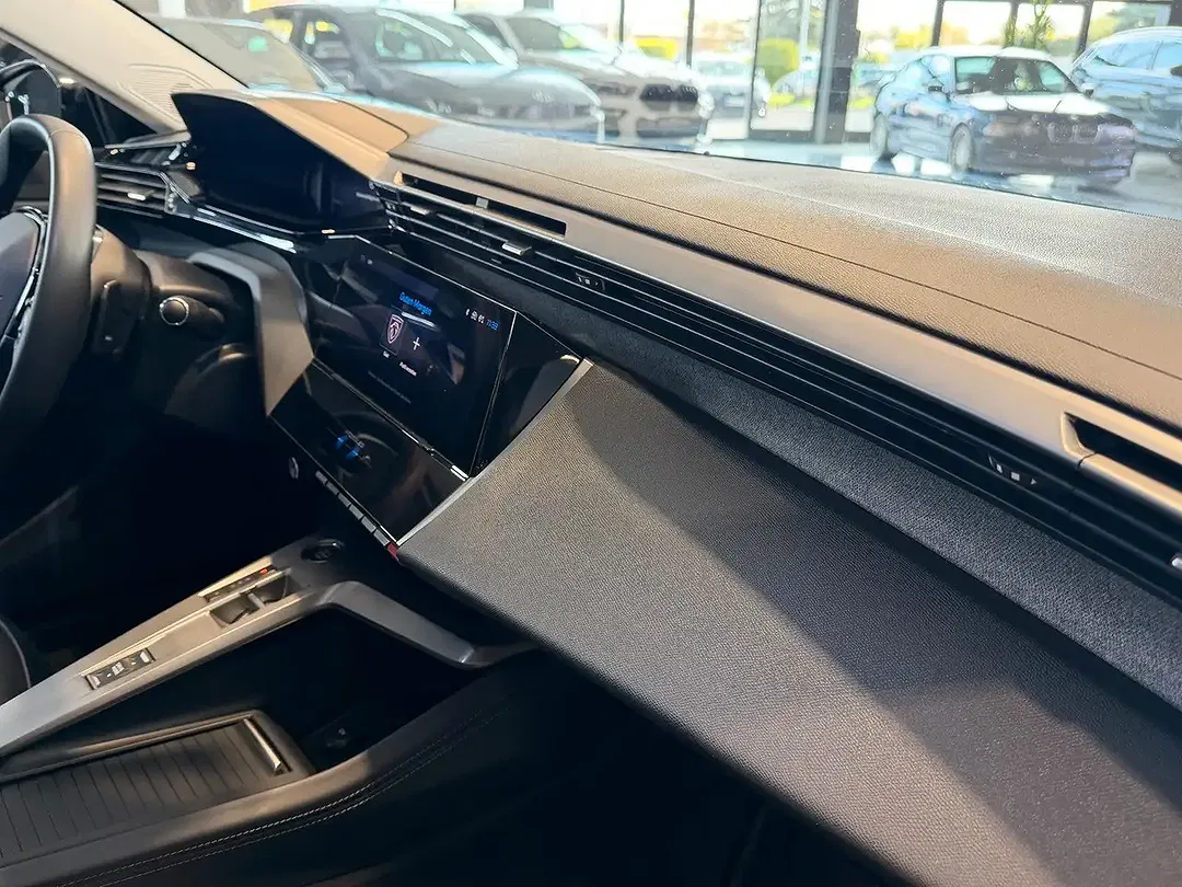 Peugeot 308 - Thumbnail 21