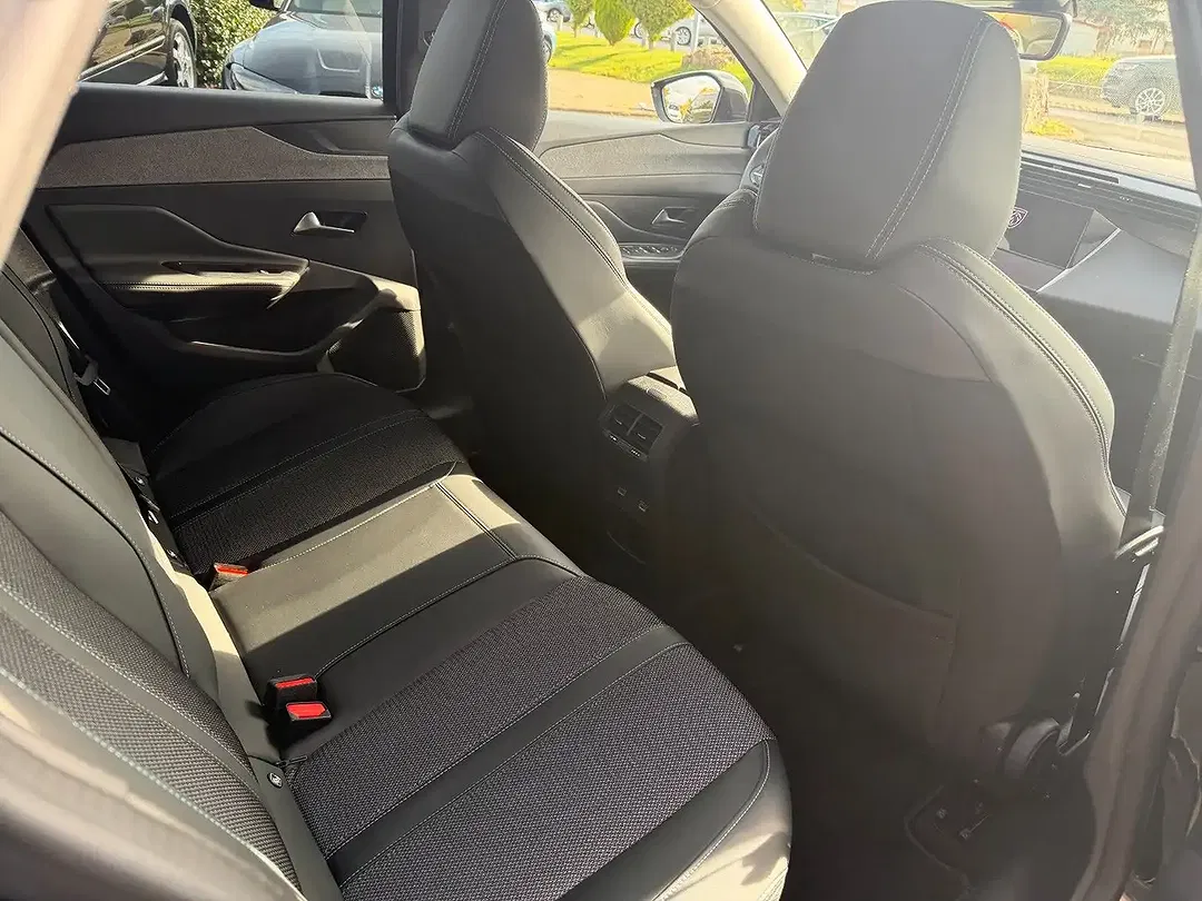 Peugeot 308 - Thumbnail 27