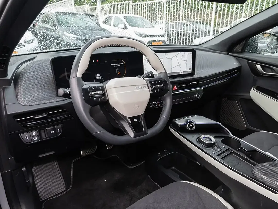 Kia EV6 - Thumbnail 5