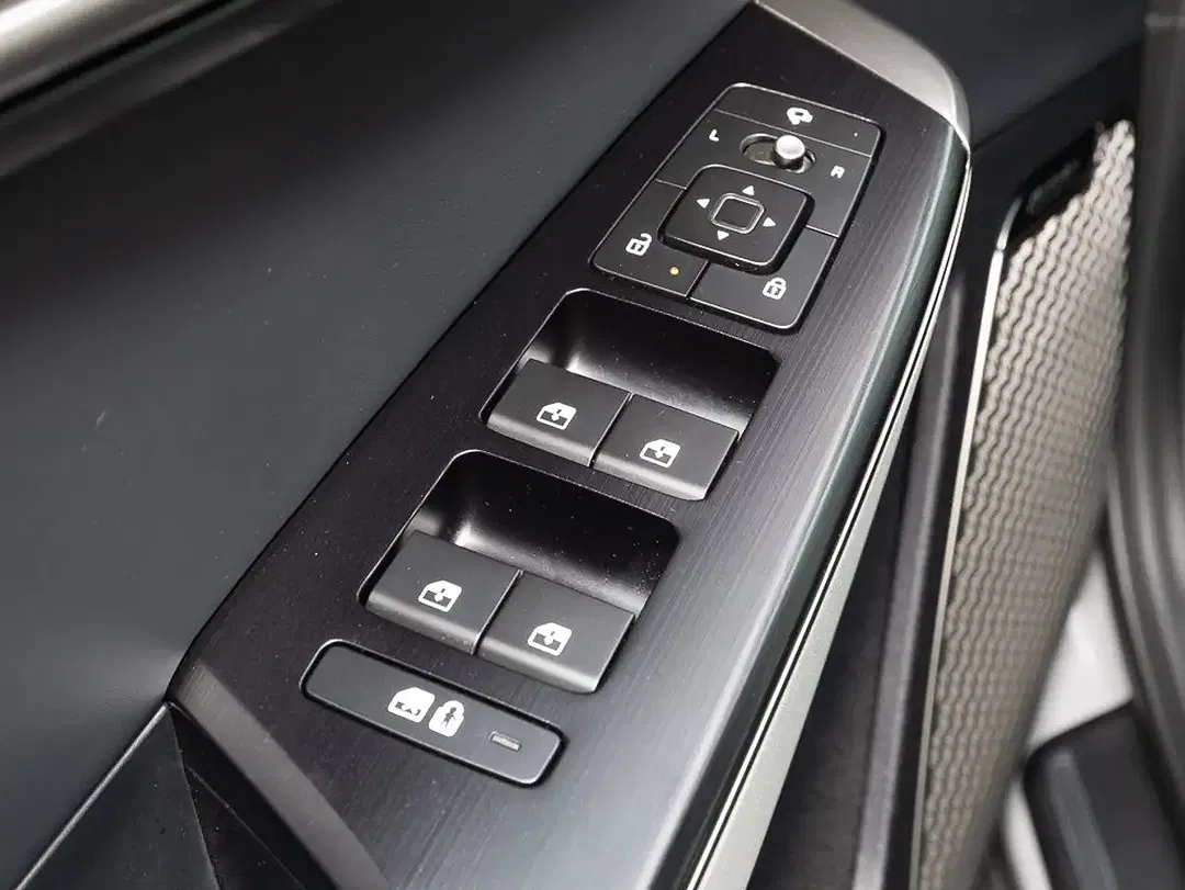 Kia EV6 - Thumbnail 6