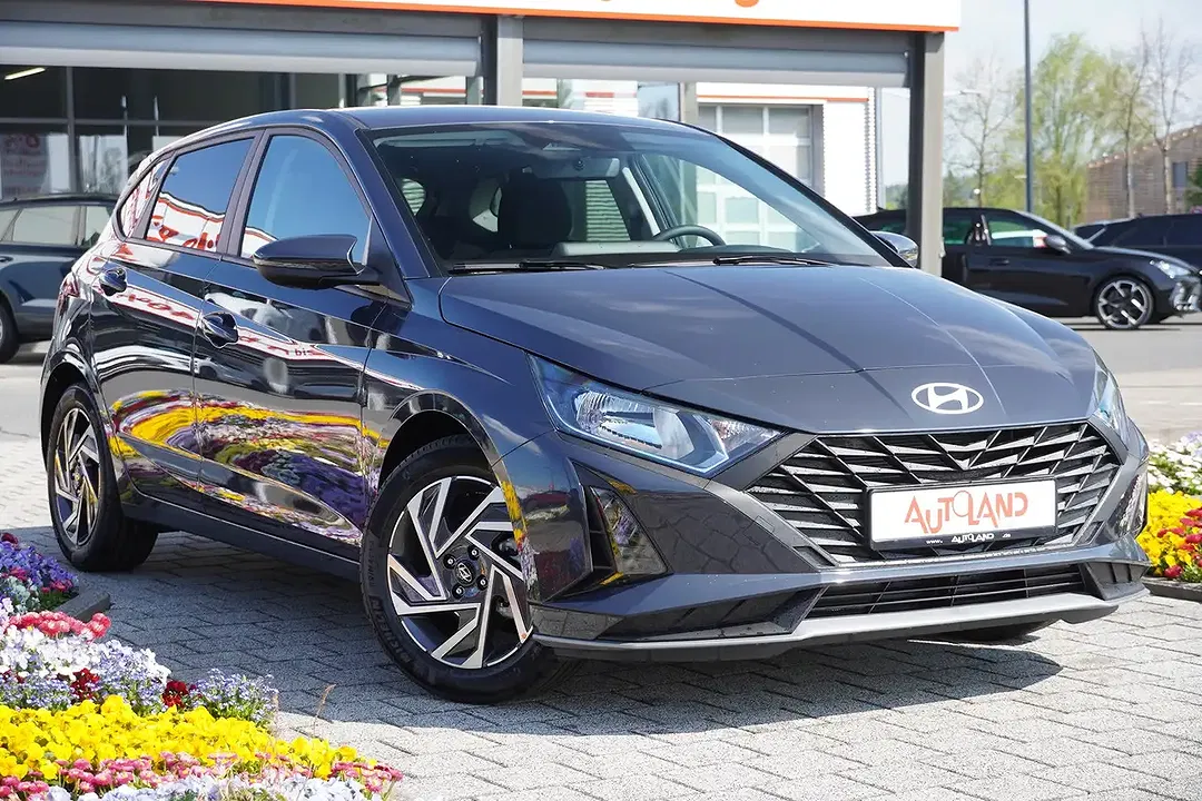 Hyundai i20 - Thumbnail 3