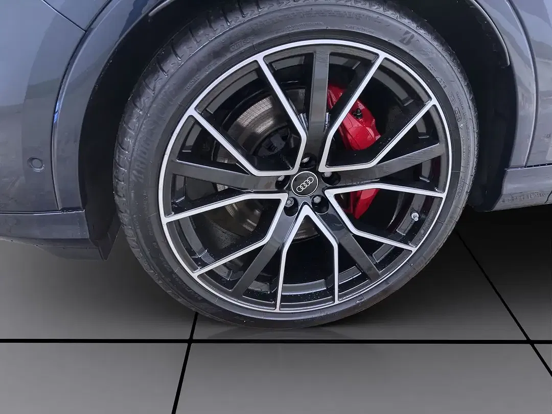 Audi Q7 - Thumbnail 9