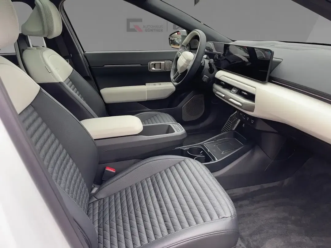 Kia EV4 - Thumbnail 9