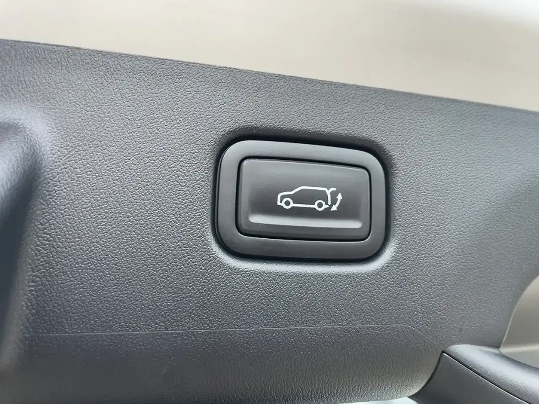 Kia EV4 - Thumbnail 12