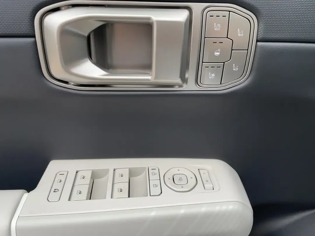 Kia EV4 - Thumbnail 14