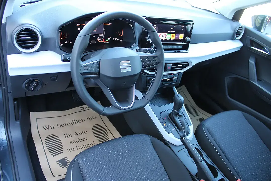 SEAT Arona - Thumbnail 12
