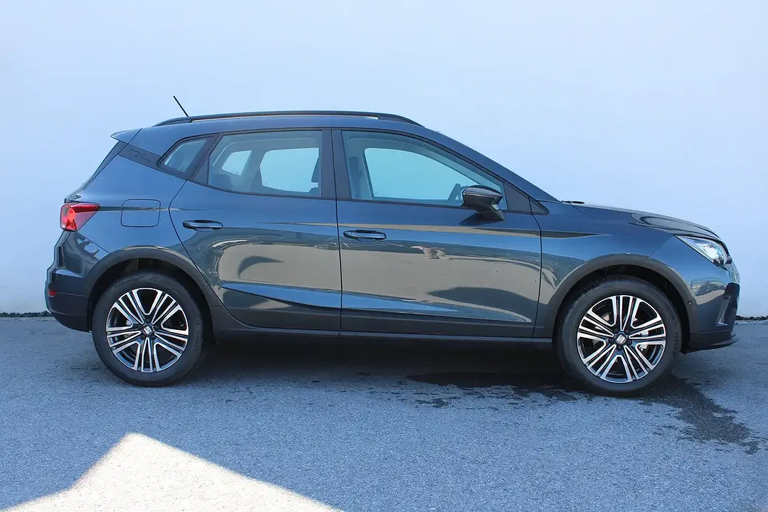 SEAT Arona - Thumbnail 8