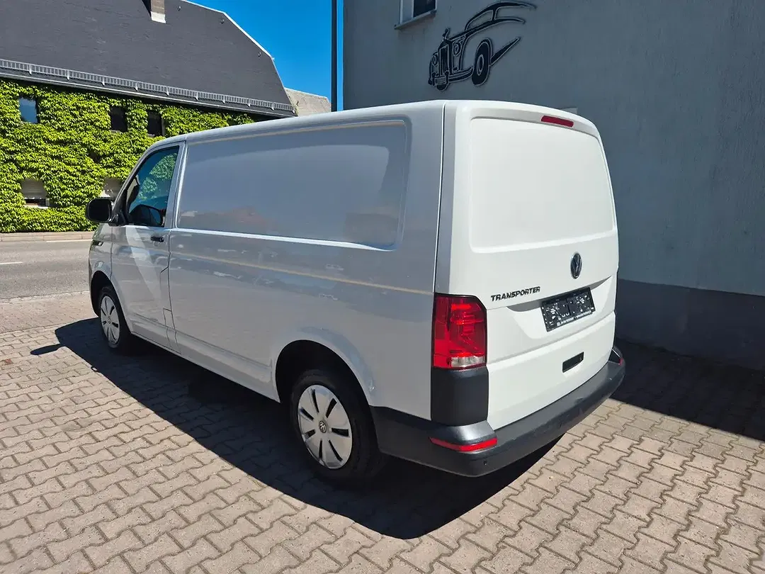 Volkswagen Transporter - Thumbnail 13