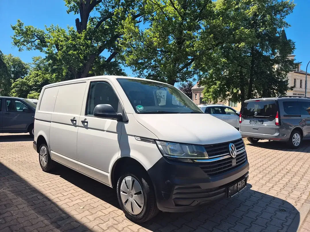 Volkswagen Transporter - Thumbnail 3