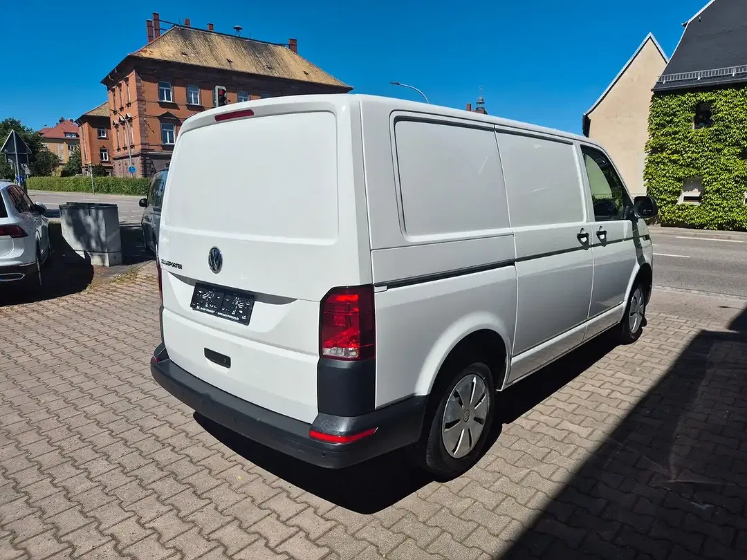 Volkswagen Transporter - Thumbnail 9