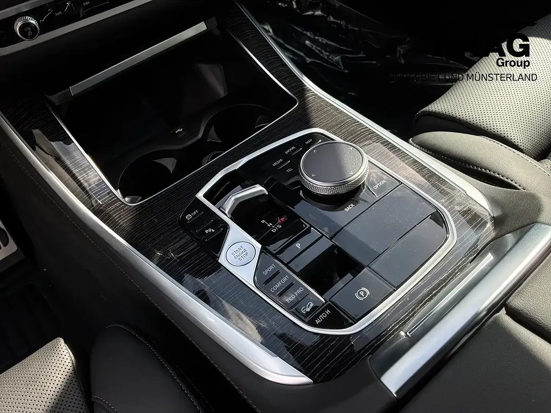BMW X5 - Thumbnail 10