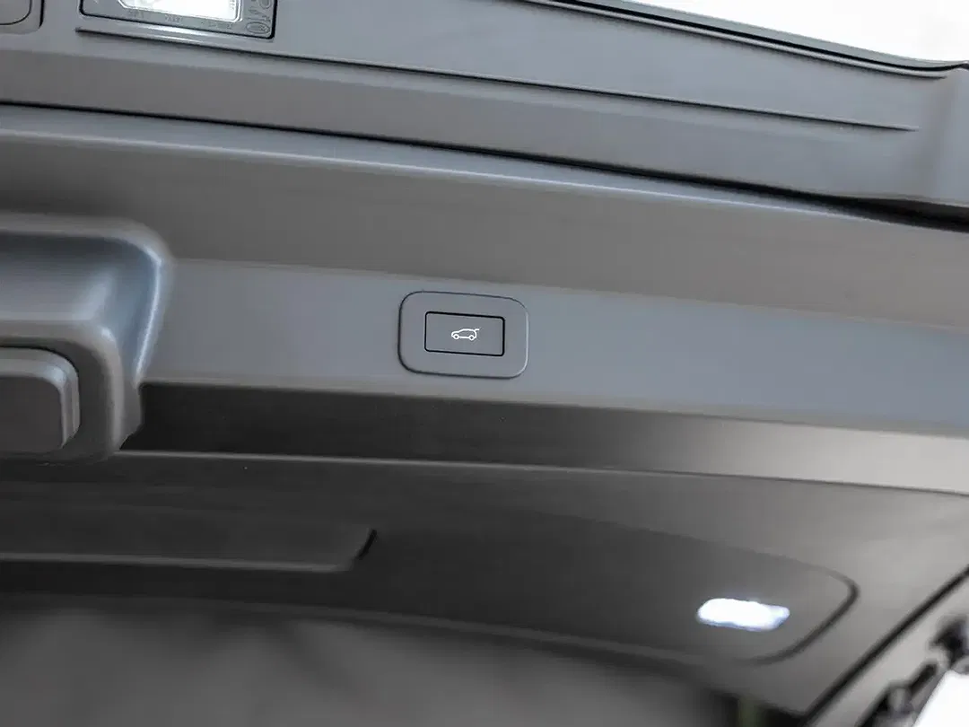 Land Rover Range Rover Sport - Thumbnail 8
