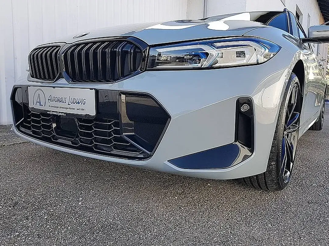BMW 320 - Thumbnail 11